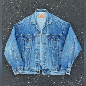 Vintage Levis Type 3 Blue Denim Jacket Medium Wash Mens M Made in USA